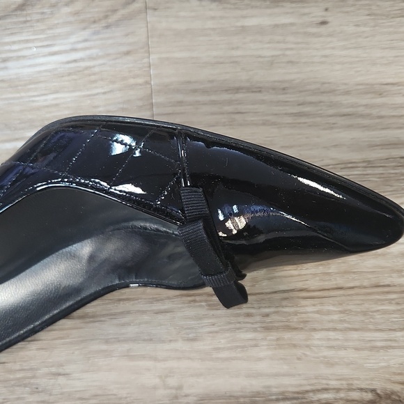 STUART WEITZMAN black patent heels - Picture 6 of 14